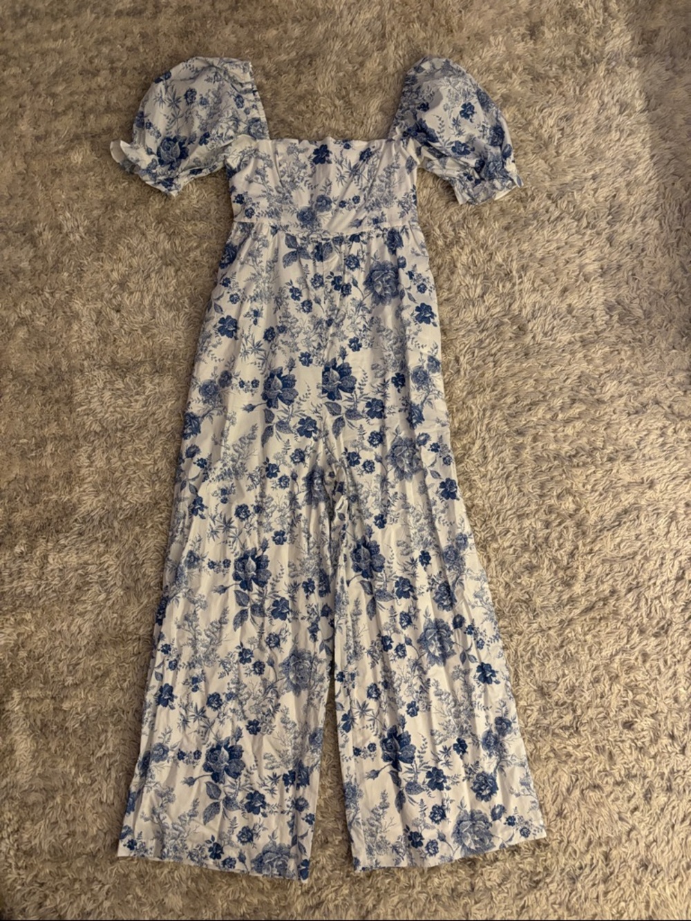Blue & White Floral Puff-Sleeve Jumpsuit